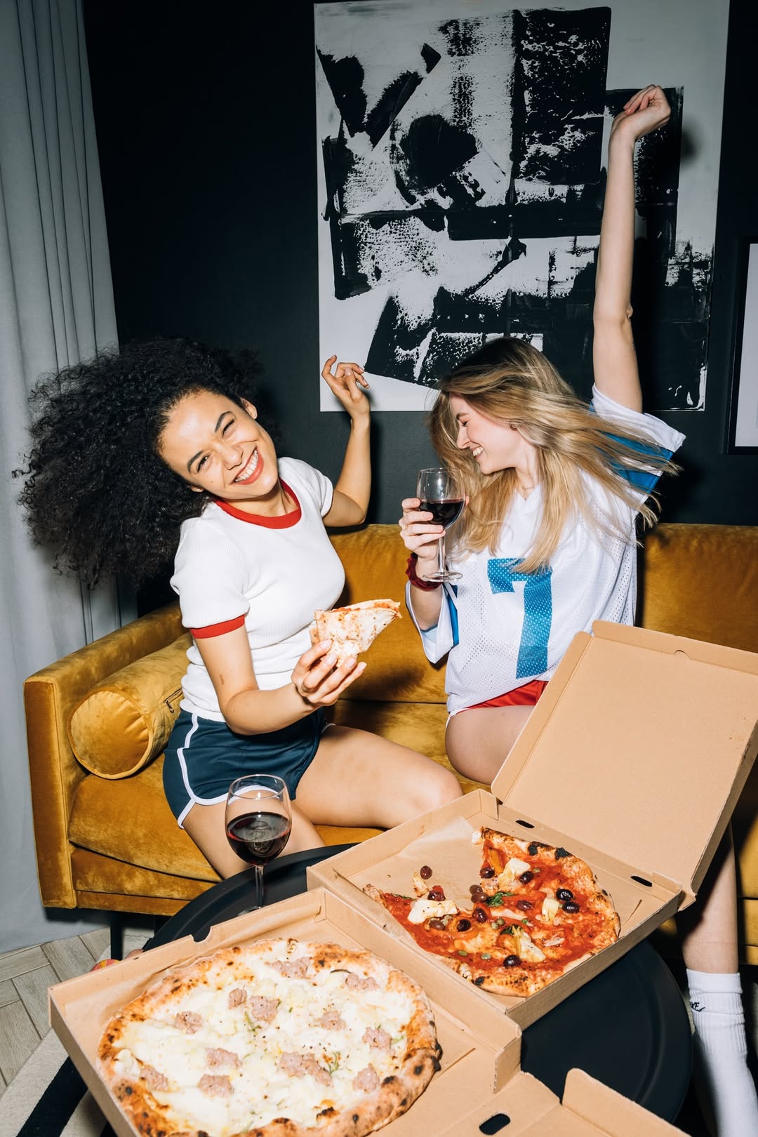 Staying up late is not only harmful to your health, it can also make you fat!